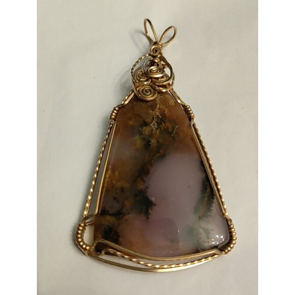 Natural Stone Pendant In 14-16K Wire 2.25" Long 1" Wide - Picture 1 of 5